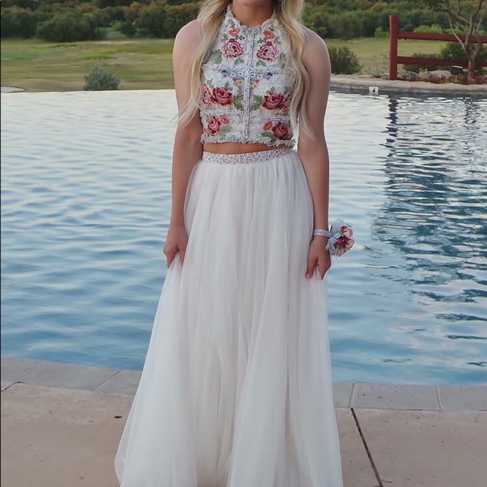 Sherri Hill Prom Dress - Picture 1 of 2